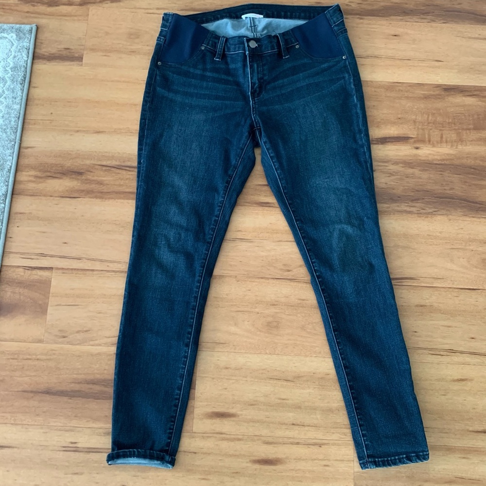 Ingrid and Isabel maternity jeans size medium